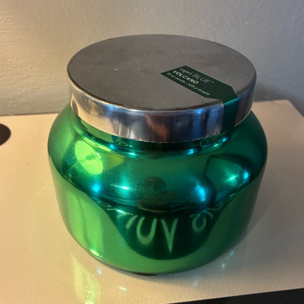 Capri Blue Volcano Candle 19 oz